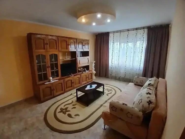 Apartament cu 2 camere decomandat în Craiovița Nouă