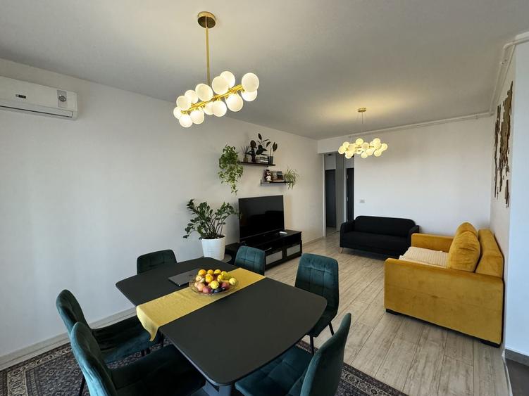 Apartament cu 3 camere semidecomandat, mobilat în UTA