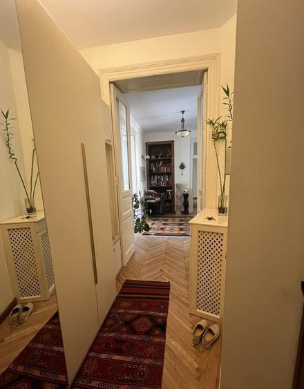 Apartament cu 3 camere semidecomandat în Cișmigiu