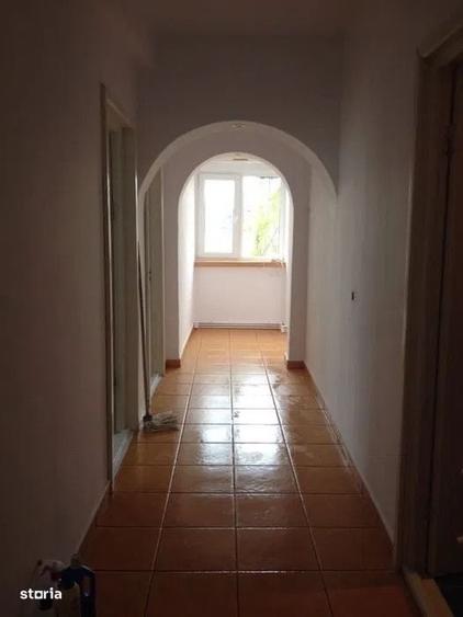 - Apartament 3 camere zona Calarasilor, etaj intermediar, balcon 12mp - 2