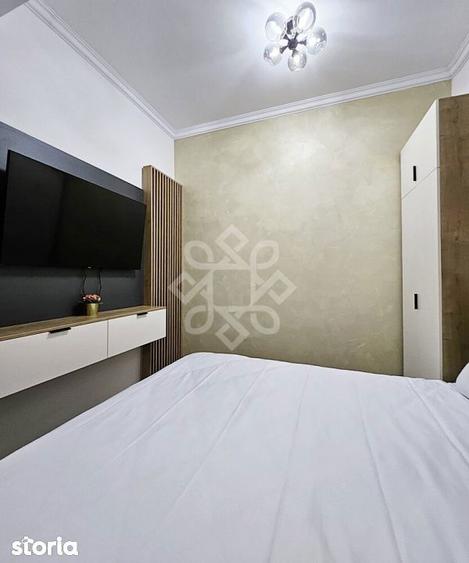 Apartament cu 3 camere semidecomandat în Orașul Nou