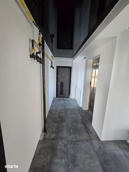 Apartament cu 2 camere în Micro 17