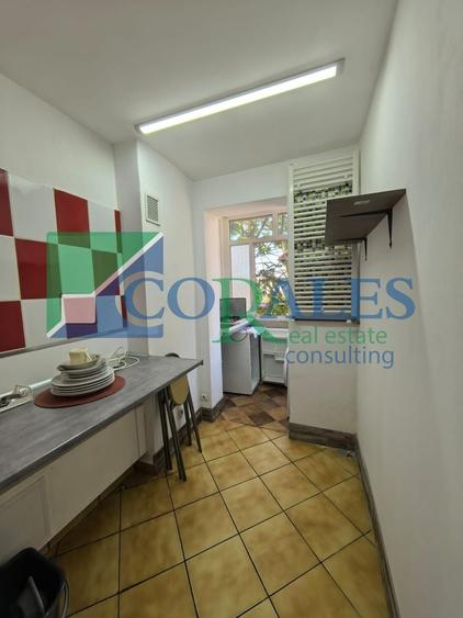 Garsonieră decomandată, mobilată în Complex Studențesc