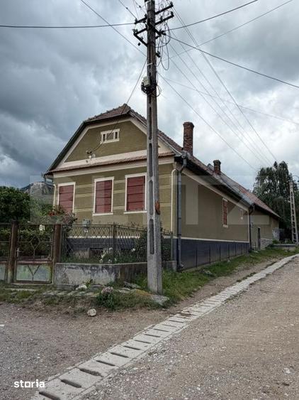 Casă cu 3 camere cu Teren 1687 Mp în Râmeț