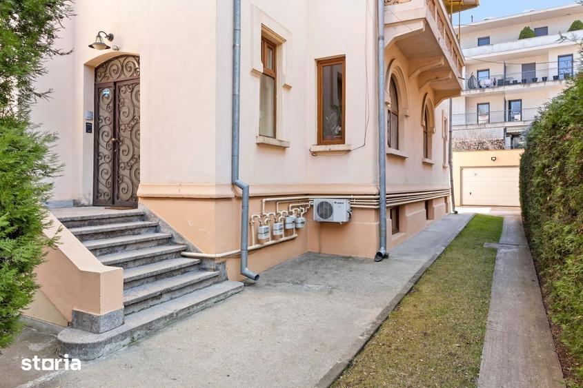 Casă cu 8 camere cu Teren 140 Mp în Dorobanți