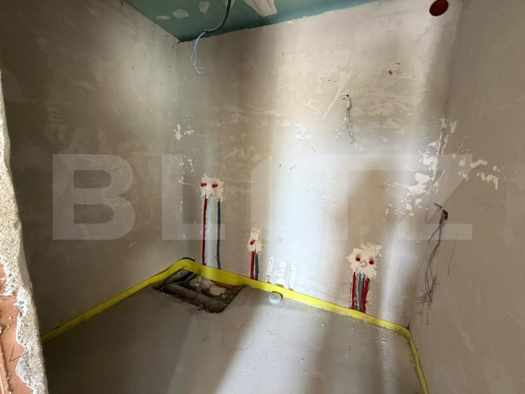 Casă individuală cu 4 camere cu Canalizare în Cetate