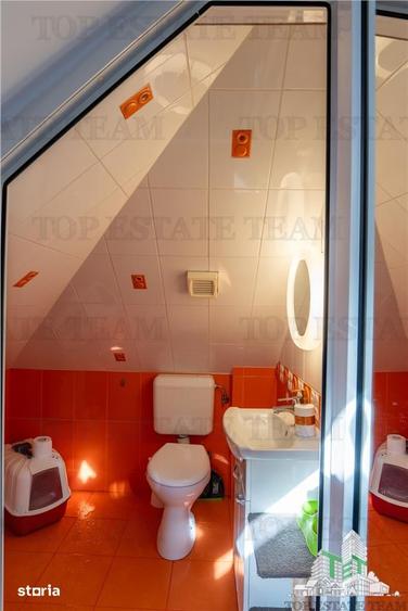 Casă cu 4 camere cu Teren 175 Mp în Vatra Luminoasă
