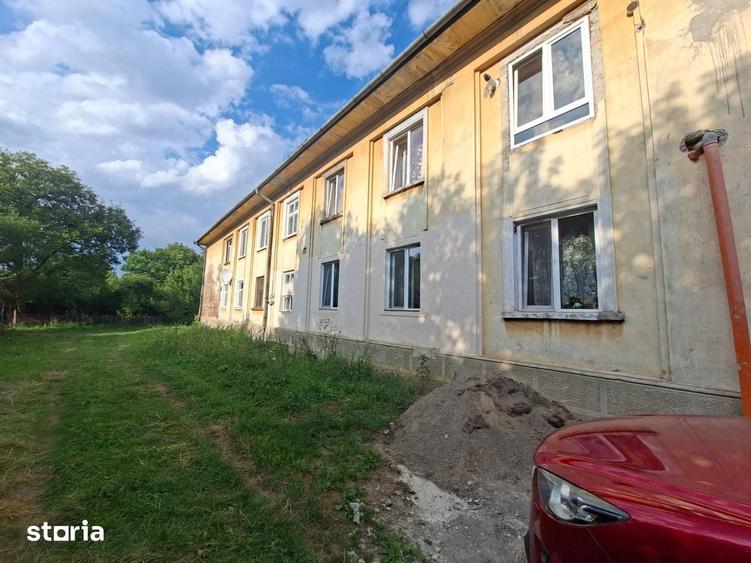 Apartament cu 2 camere decomandat în Tractorul