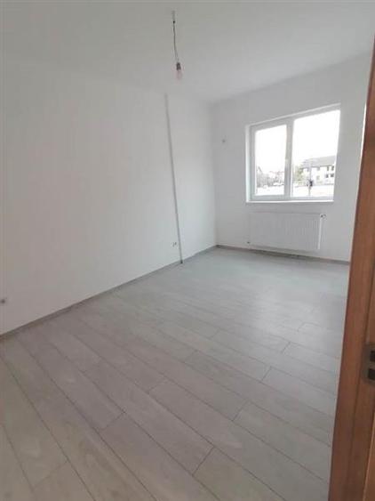 Duplex cu 4 camere cu Canalizare în Alexandriei