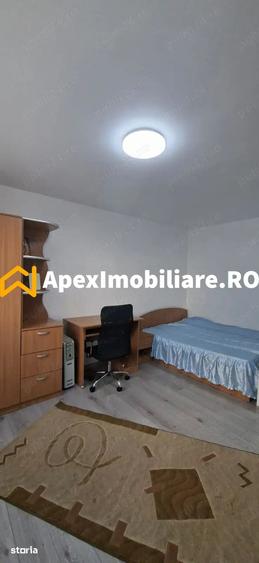 Garsonieră decomandată în Tei