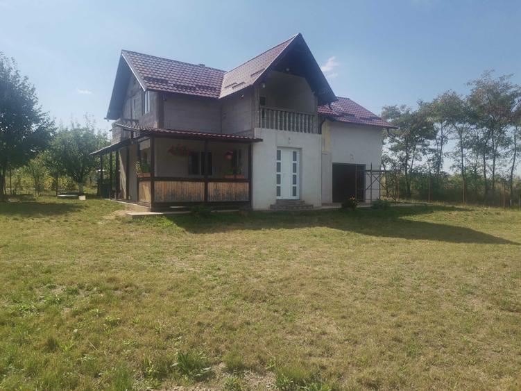 Casă cu 4 camere în Exterior Vest