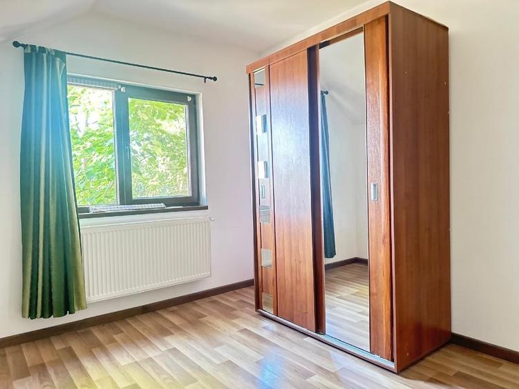 Duplex cu 3 camere cu Canalizare în Valea Adâncă
