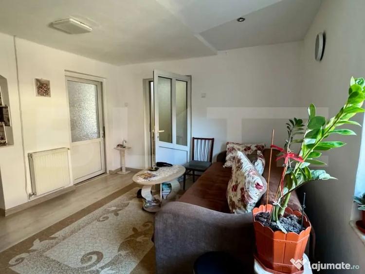 Casă cu 5 camere cu Teren 260 Mp în Central