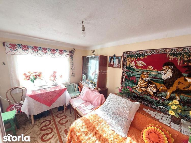 Casă cu 5 camere cu Teren 1200 Mp în Central