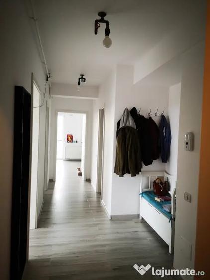 Apartament cu 2 camere decomandat în Sud
