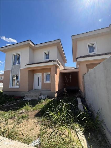 Casă cu 4 camere în Central