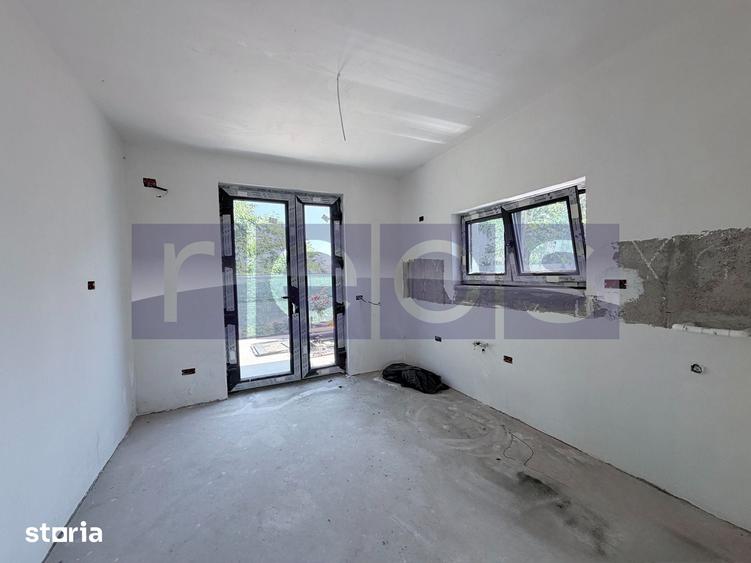 Casă cu 5 camere cu Teren 500 Mp în Central