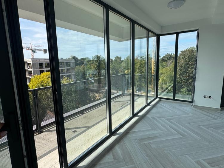 Apartament cu 3 camere semidecomandat în Iancu Nicolae