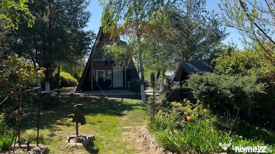 Casă cu 4 camere cu Teren 959 Mp în Lăzăreni