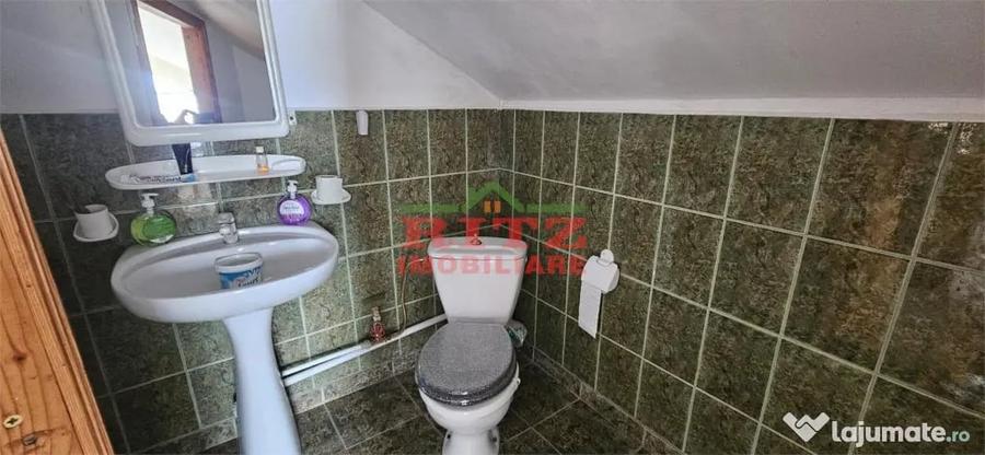 Casă cu 7 camere cu Teren 1756 Mp în Caracal