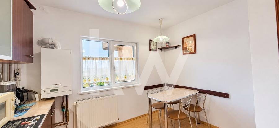 Apartament cu 3 camere decomandat, mobilat în Vlahuță