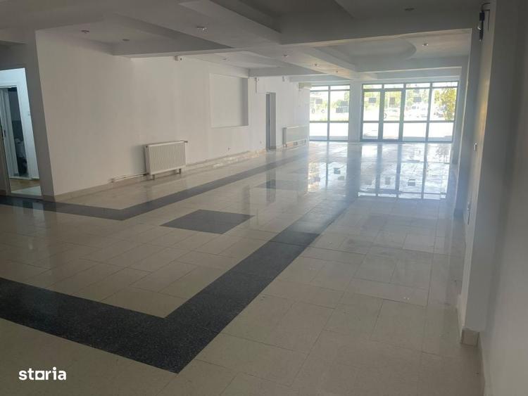 Spațiu comercial, de 160 mp, în Calea București