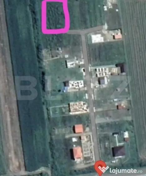 Teren de 792 mp, în Central