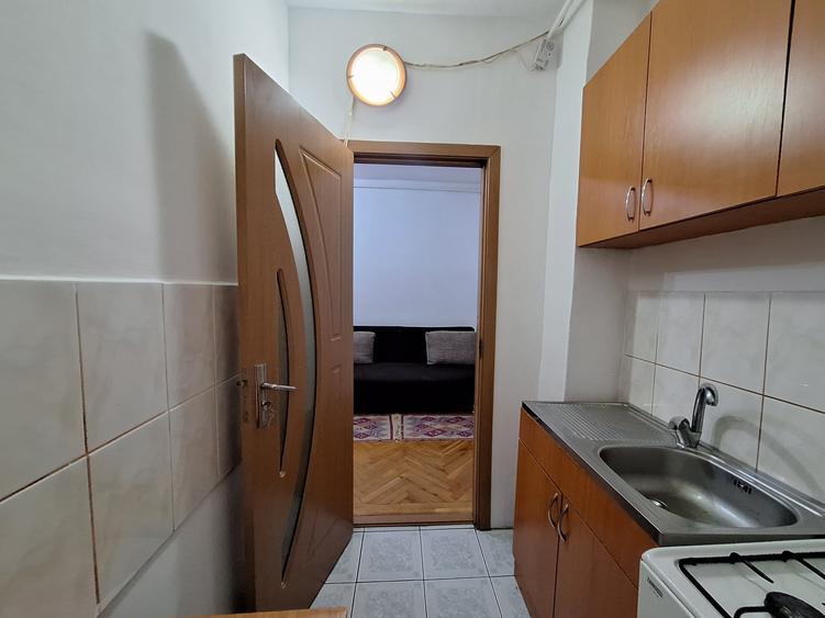 Apartament cu 2 camere nedecomandat, mobilat în Complex Studențesc