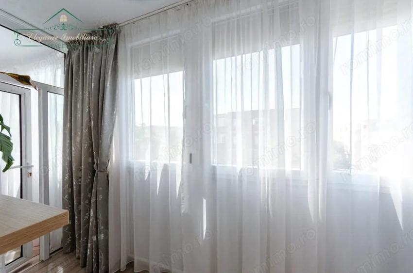 Apartament cu 5 camere decomandat în Miorița