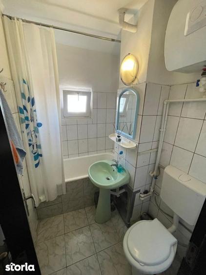 Apartament cu 3 camere decomandat, mobilat în Lăpuș
