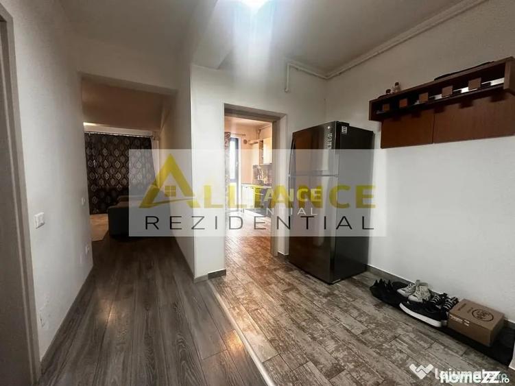 Apartament cu 3 camere decomandat în Berceni