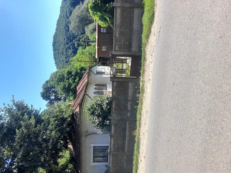 Casă cu Teren 750 Mp în Micești