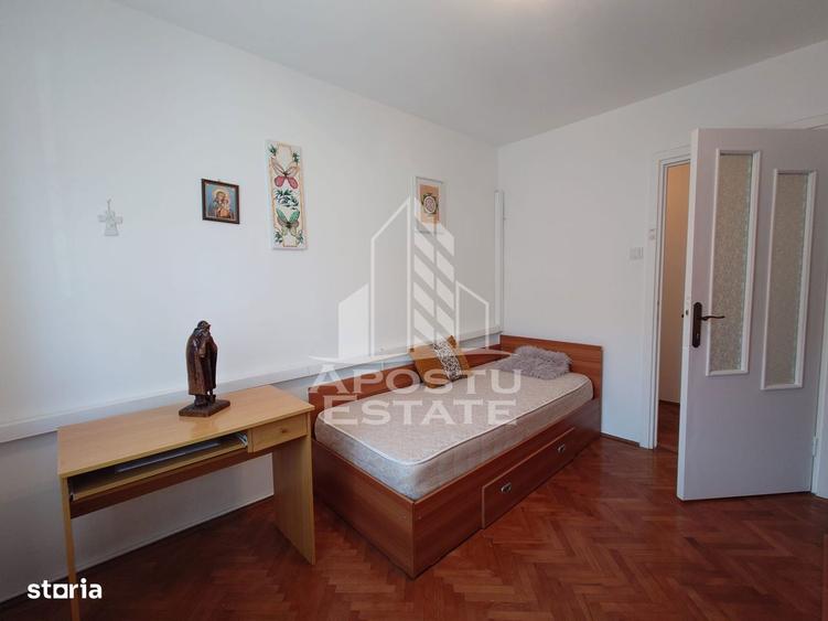 Apartament cu 3 camere, mobilat în Circumvalațiunii