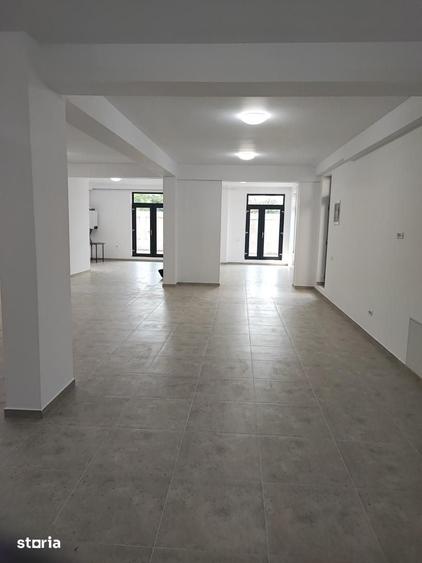 Spațiu comercial, de 324 mp, în Sălăjan