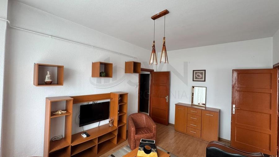 Apartament cu 2 camere semidecomandat în Romană