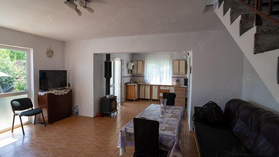 Casă cu 4 camere cu Teren 3900 Mp în Glodeni