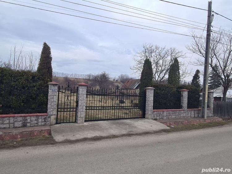 Teren de 4005 mp, în Girov