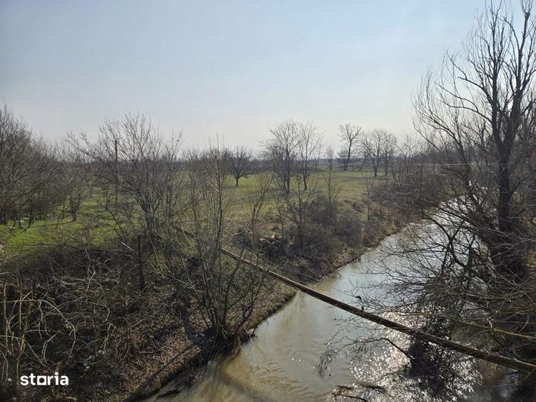 Teren de 30600 mp, în Sacoșu Turcesc