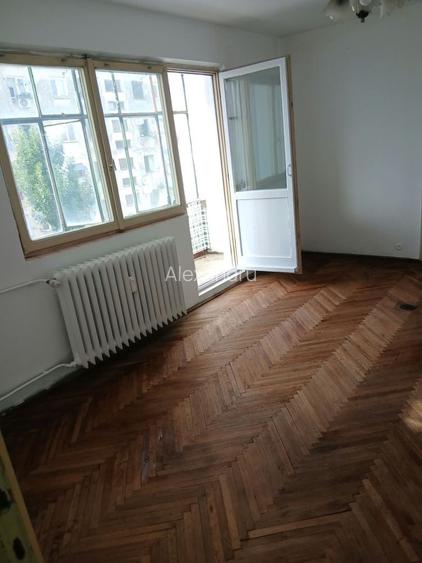 Apartament 3 camere semidecomandat Valea Rosie Etaj 2 63mp