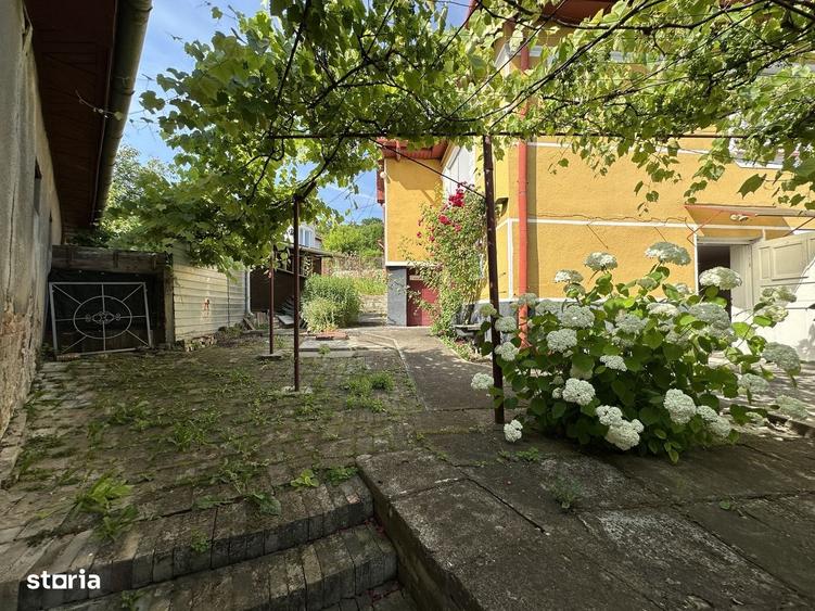 Casă cu 2 camere decomandat în Târnăveni