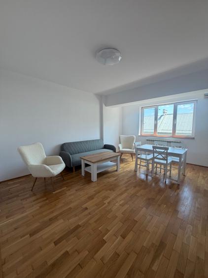 Apartament cu 3 camere decomandat în Vitan Mall