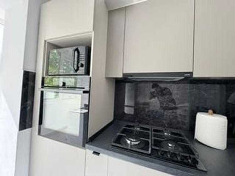 Apartament cu 3 camere decomandat în Vitan