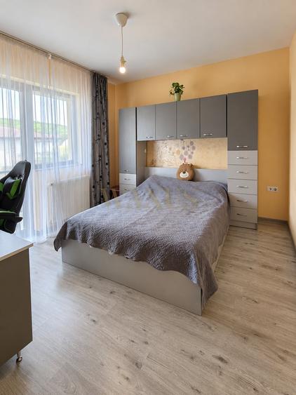 Duplex cu 4 camere cu Teren 258 Mp în Florești