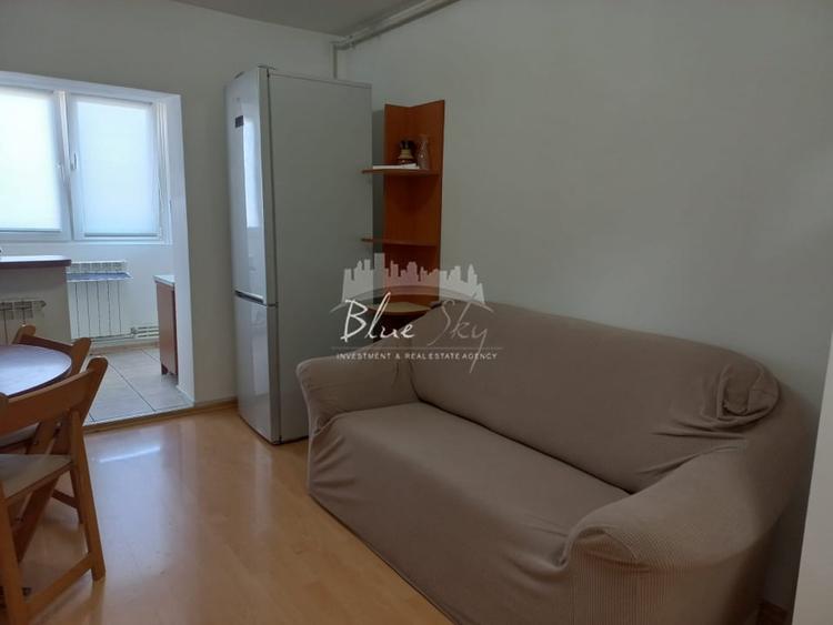 Apartament cu 2 camere decomandat, mobilat în Trocadero