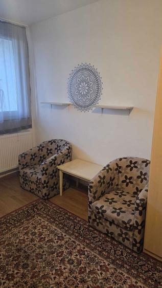 Garsonieră decomandată în Burdea