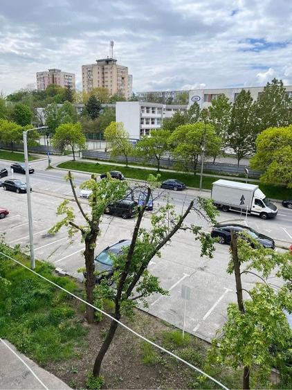 Apartament cu 2 camere semidecomandat în Exterior Vest
