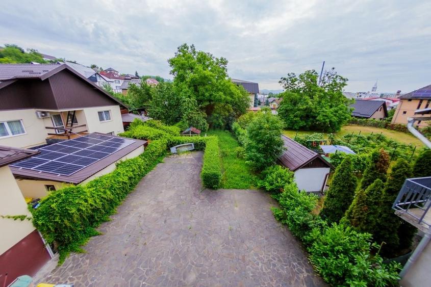 Casă individuală cu 5 camere cu Teren 660 Mp în Orașul Vechi