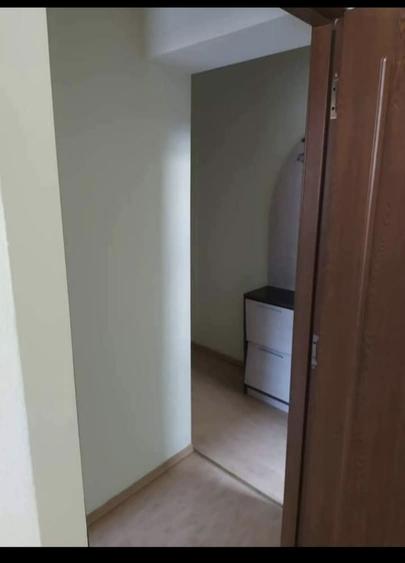 Garsonieră decomandată în Traian