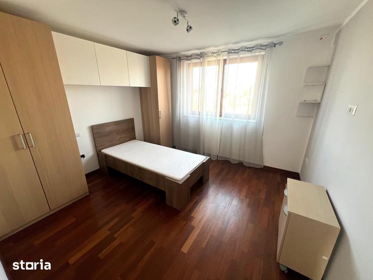 Casă cu 5 camere cu Teren 1250 Mp în Sud