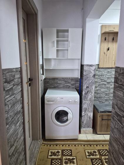 Apartament cu 2 camere decomandat în Hipodrom 3